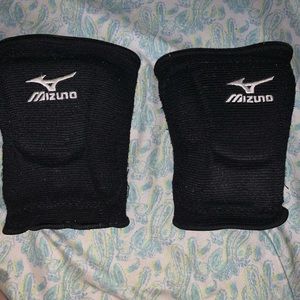 Volleyball knee pads